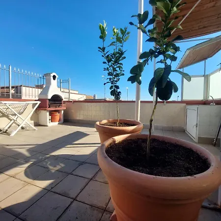 Casa Leone Con Terrazza Apartment